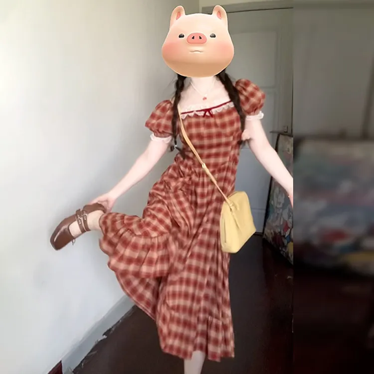 4483茶歇法式红色格子泡泡袖连衣裙子女装春季2025新款长裙