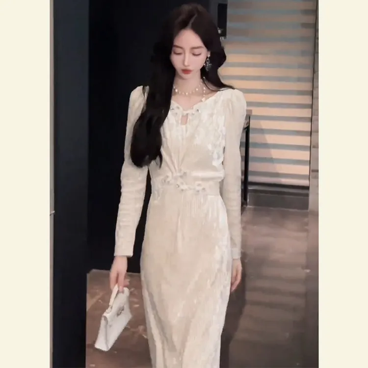 盛夏法式气质宴会礼服高端精致高级感超好看白色亮片丝绒洋装子