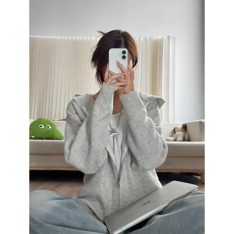 浅灰色慵懒风连帽针织毛衣男秋季通勤穿搭开衫卫衣hiphop情侣外套