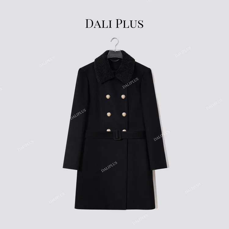 DALI PLUS山羊绒95白鹅绒”经典优雅永不过时金扣羽绒服-D5TY0156