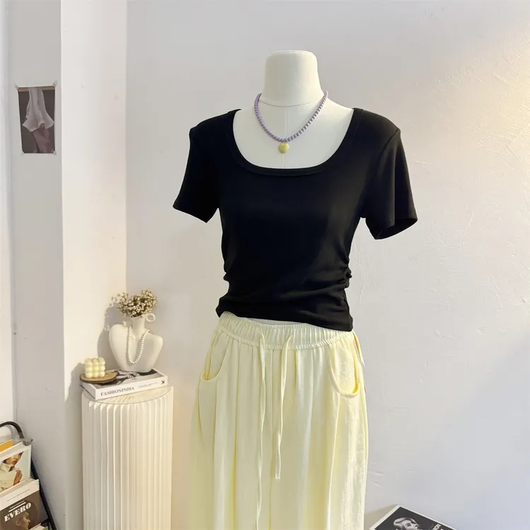 黑色U领正肩短袖T恤女2025夏设计感褶皱收腰修身短款体恤小衫上衣