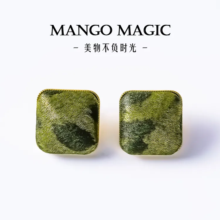mango magic 铜合金布艺耳饰 欧美布艺方形锦绣绿丝绒布耳钉 6914商品图