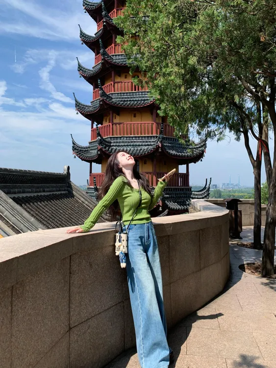 2025秋季新款韩系穿搭POLO衫u领针织上衣搭配牛仔裤显瘦两件套女
