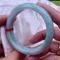 翡翠手镯未镶嵌翡翠