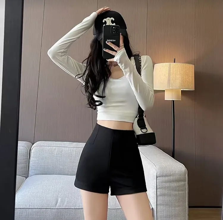 遮肉显瘦黑色高腰短裤女秋冬爆款a字版外穿西装打底裤子三分热裤