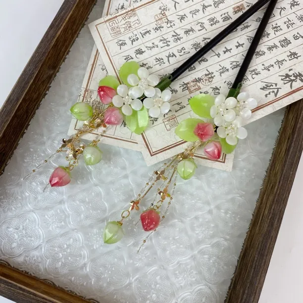 原创热缩小草莓发簪汉服旗袍茶服汉元素新中式发簪平价汉服发簪