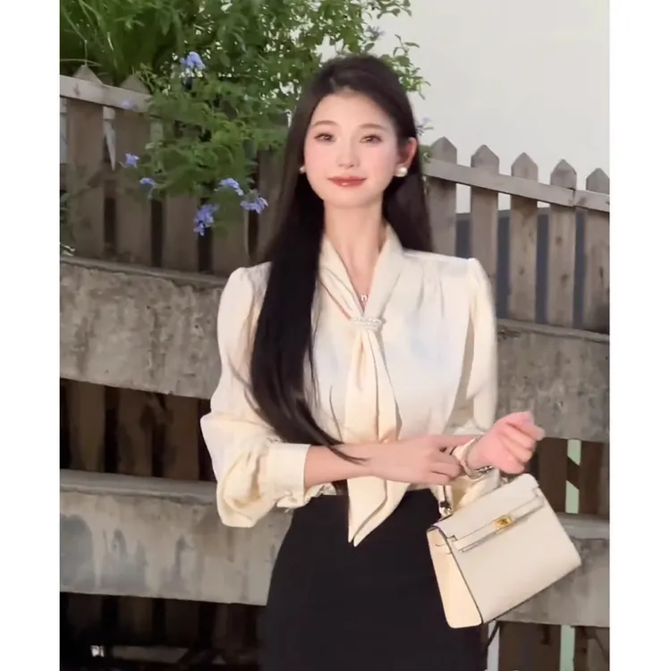 法式缎面衬衫女秋季高级感气质宽松轻熟风职场长袖衬衣蝴蝶结上衣