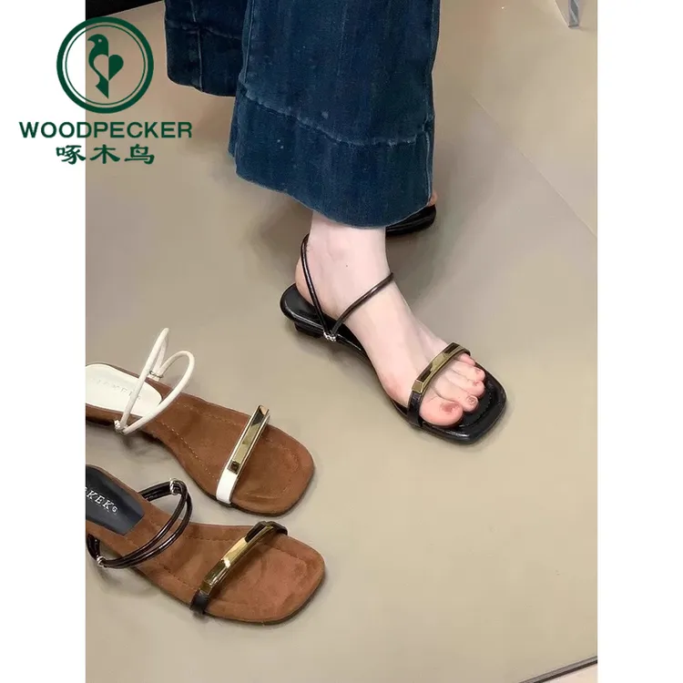 啄木鸟韩版一字拖鞋女2025年新款夏季高级感低跟两穿一字带凉拖鞋