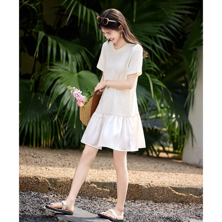 尚静小清新拼接连衣裙2025夏季新款宽松腰中裙小白裙肌理感娃娃裙