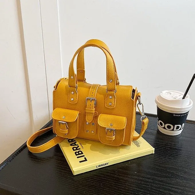 头层通勤百搭精致机车包女士今年超火爆款单肩斜跨包黄色手提包