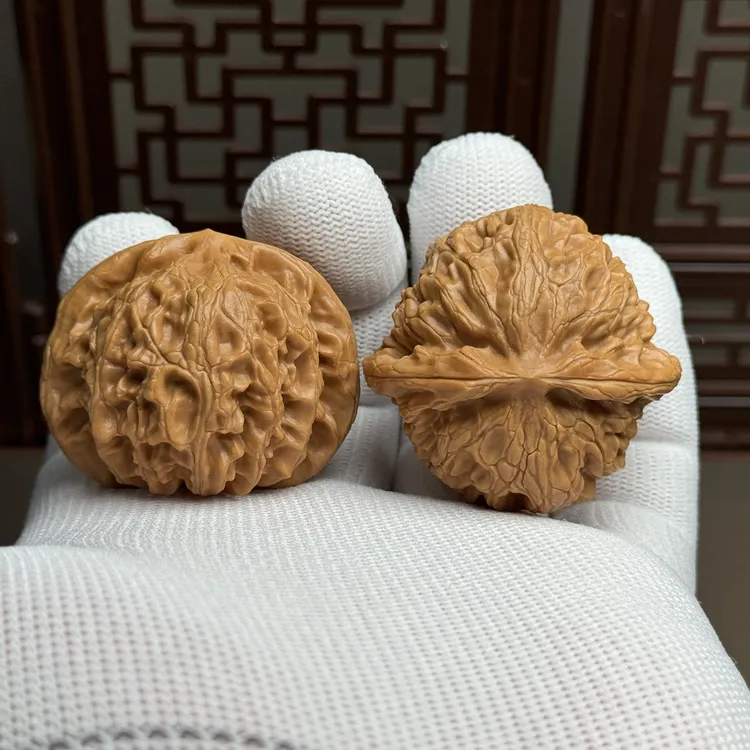 老款宫灯狮子头，边41肚40高35桩形圆润饱满骨质皮色一流，一物一图