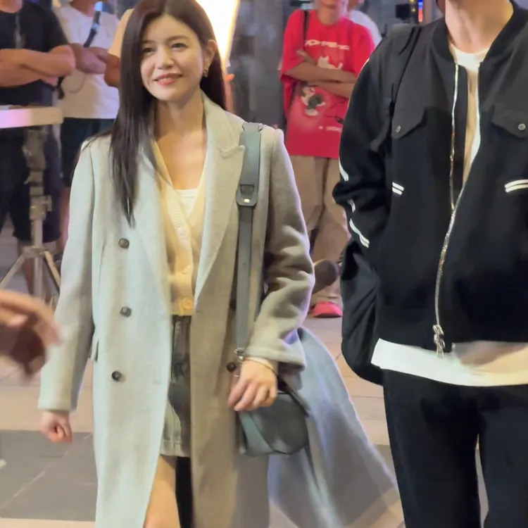 陈妍希明星同款显瘦100%澳洲羊毛大衣女高级感手工毛呢长款外套