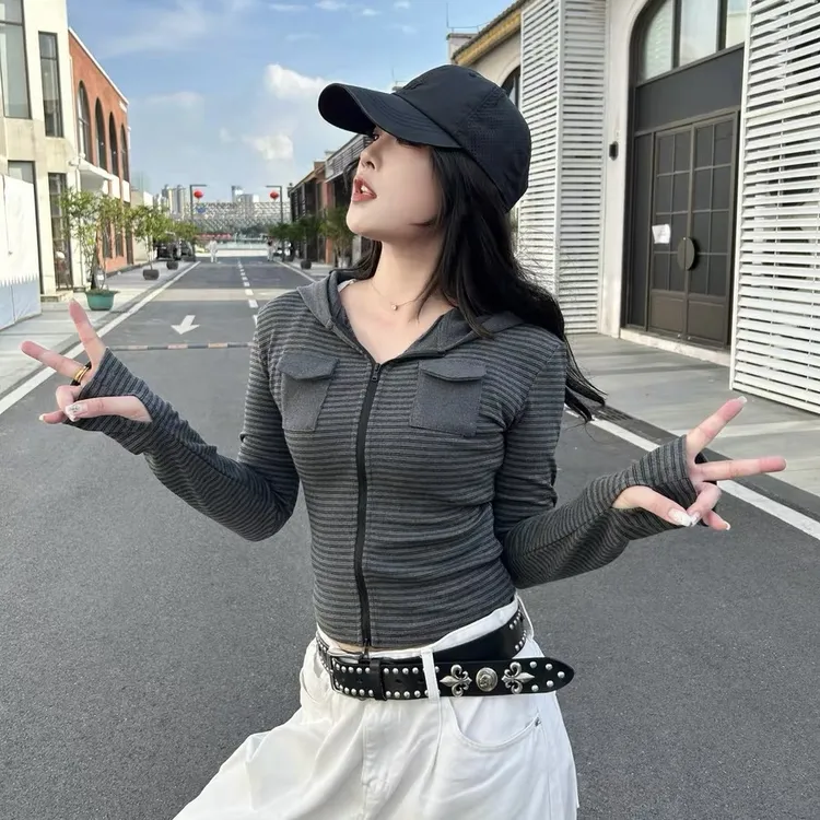灰色条纹修身连帽衫卫衣外套女2025秋季美式复古短款辣妹开衫上衣