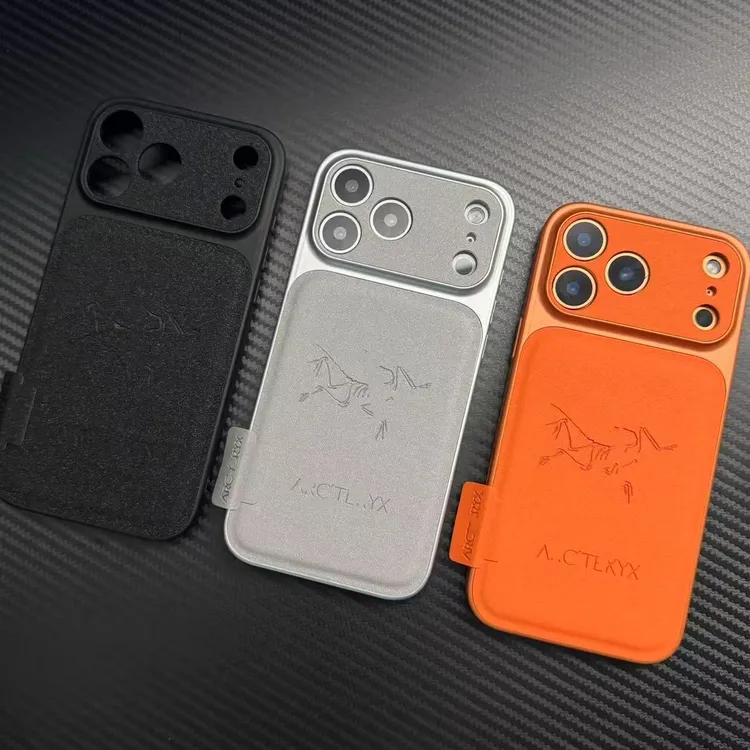 户外潮牌皮质压花骨头鸟适用苹果17promax手机壳iPhone16/15/14