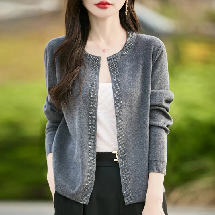 哥弟阿玛施官方新款烫钻针织开衫2025秋季时尚洋气外搭长袖上衣女