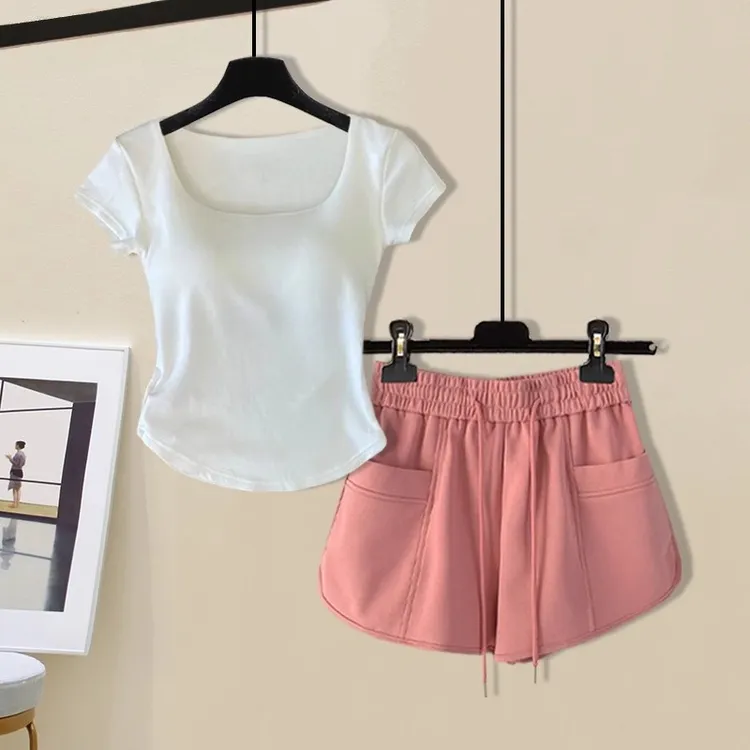 夏季性感辣妹装小心机大U圆领T恤修身显瘦高腰宽松运动短裤两件套