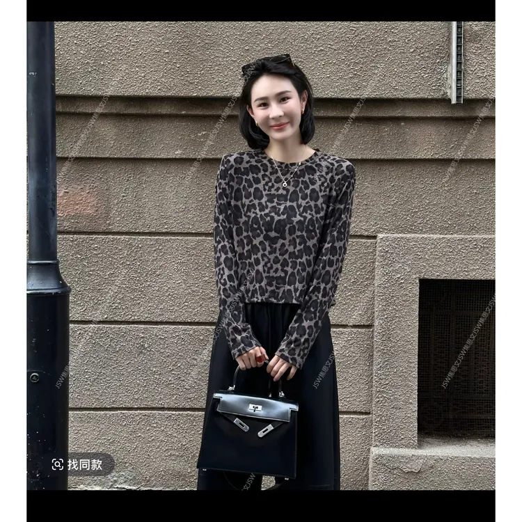 复古风设计感豹纹长袖圆领T恤女2025秋季新款显瘦百搭别致上衣薄