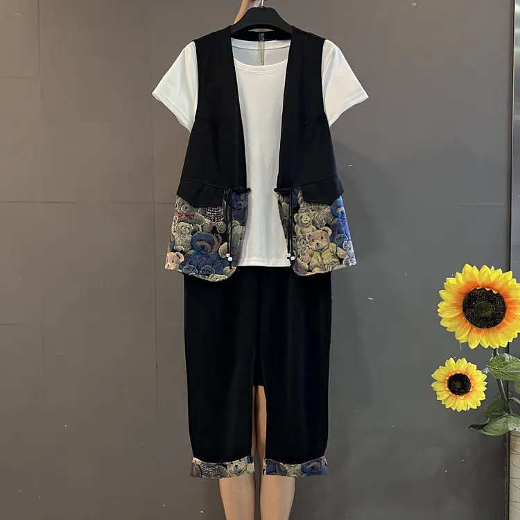 新款大码女装时尚洋气复古盘扣新中式显瘦马甲半袖裤子三件套