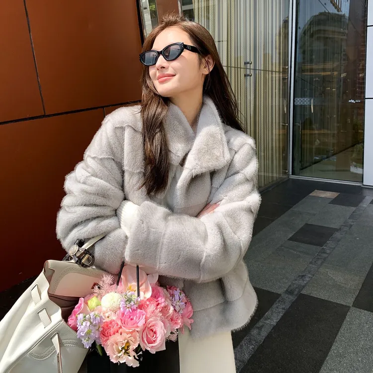 2025年冬季新款竹节貂毛皮毛一体外套女立领加厚环保皮草毛毛上衣