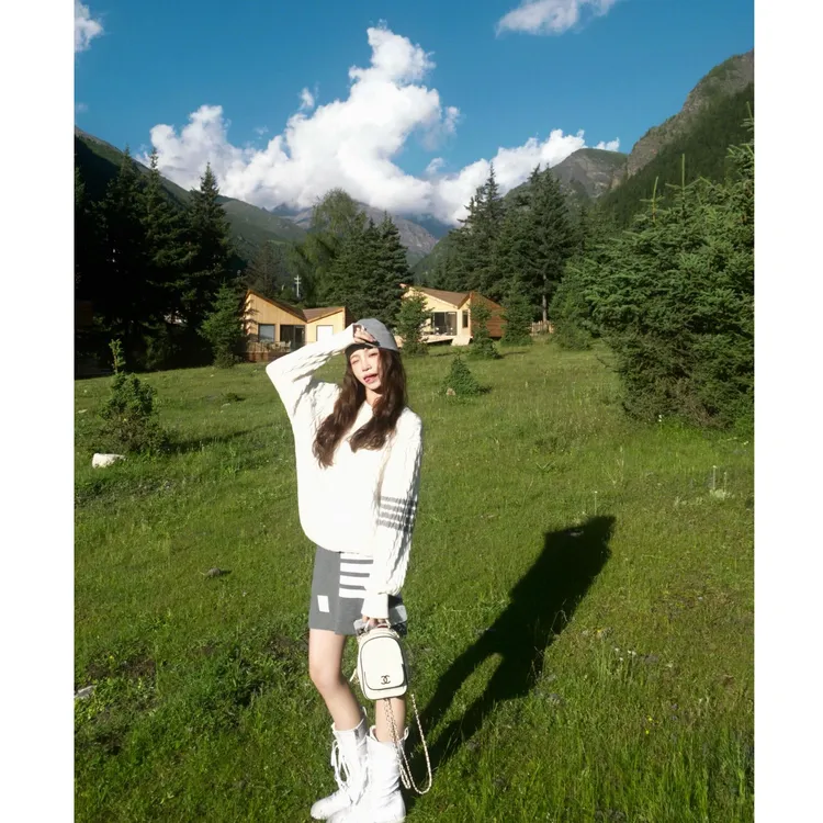 2025早秋新款纯欲甜美风复古休闲针织圆领长袖毛衣配包臀短裙女