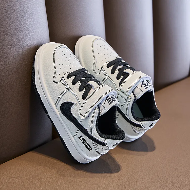 大黄蜂ajaj男童鞋子2025春秋新款低帮板鞋儿童运动鞋软底休闲鞋女