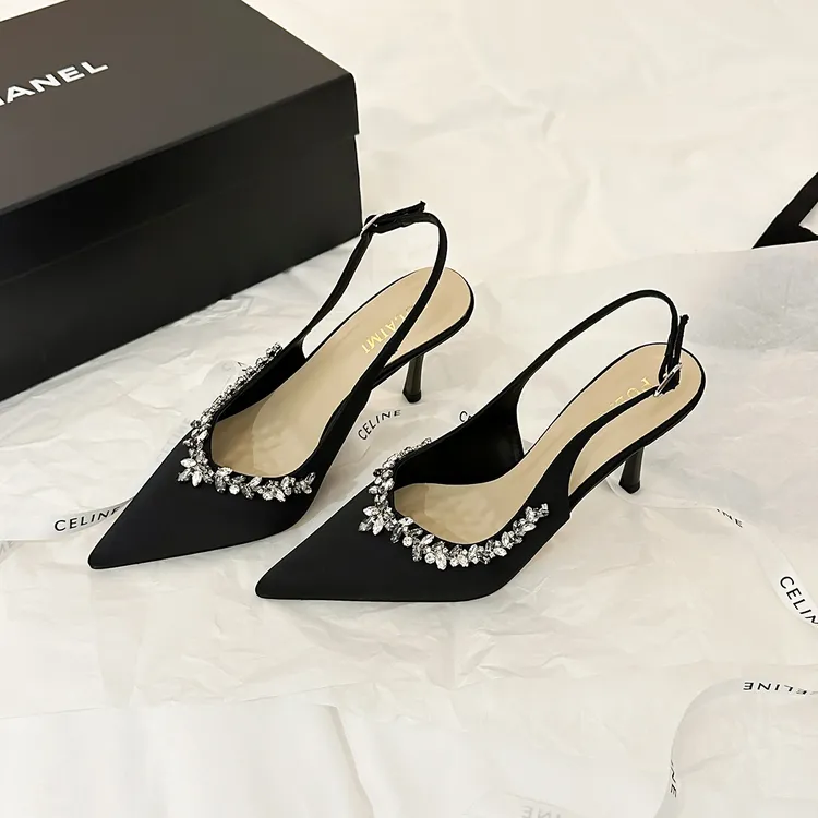 【32码起】水钻高跟鞋气质细跟尖头包头法式单鞋女后空一字带凉鞋女