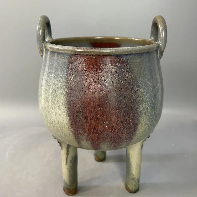 钧窑三足炉窑变瓷器