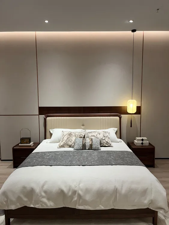 宋氏美学经典乌金木真皮软靠大床主卧室婚床简约禅意别墅大床