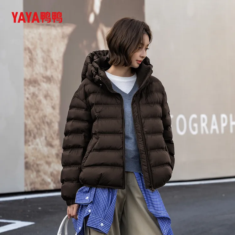 YAYA鸭鸭官方新国标90绒排骨羽绒服冬季新款连帽时尚厚款保暖外套