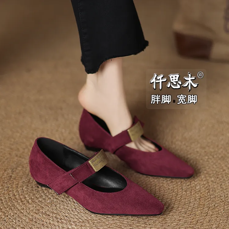 法式小红色单鞋女2025新款脚宽脚胖大码女鞋41到43春尖头40低跟42
