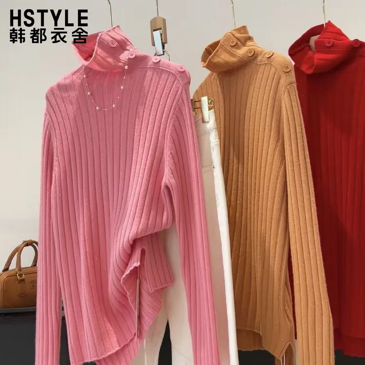 高领单侧纽扣细闪亮片针织衫女时髦坑条显瘦通勤套头毛衣