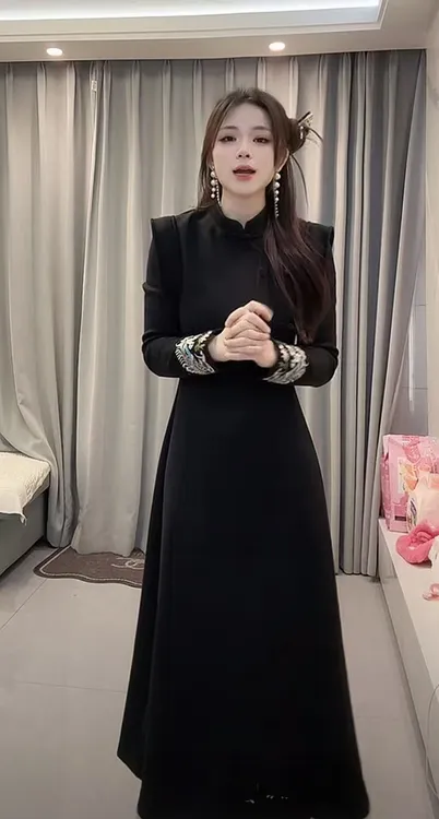 W629 冬季新款刺绣新中式国风复古连衣裙