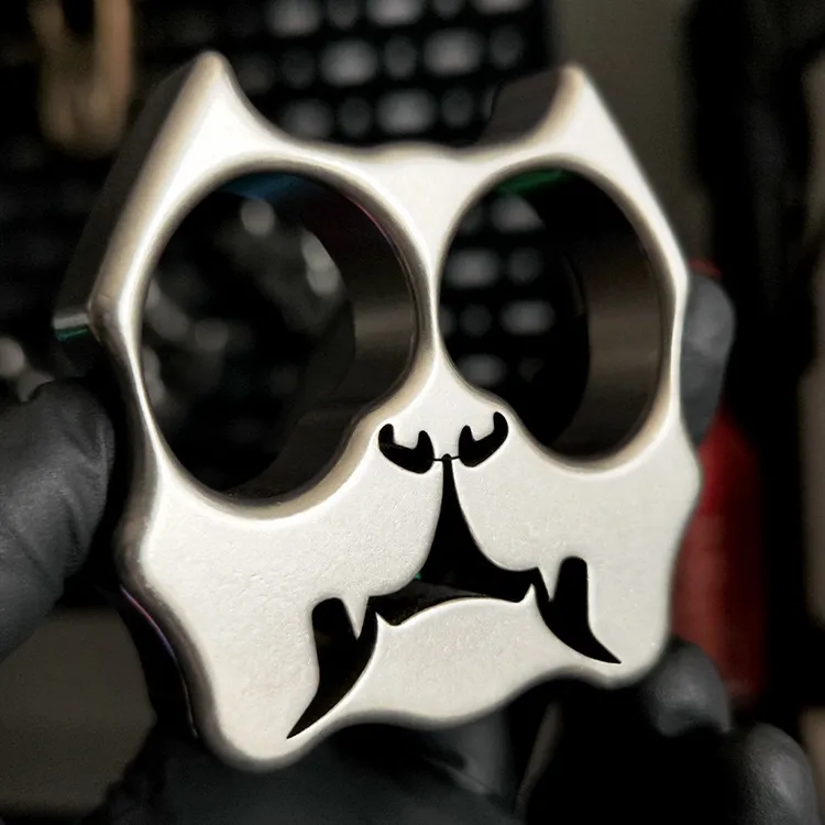 狗头恶霸犬黄铜钛合金防身破窗自卫车载摆件