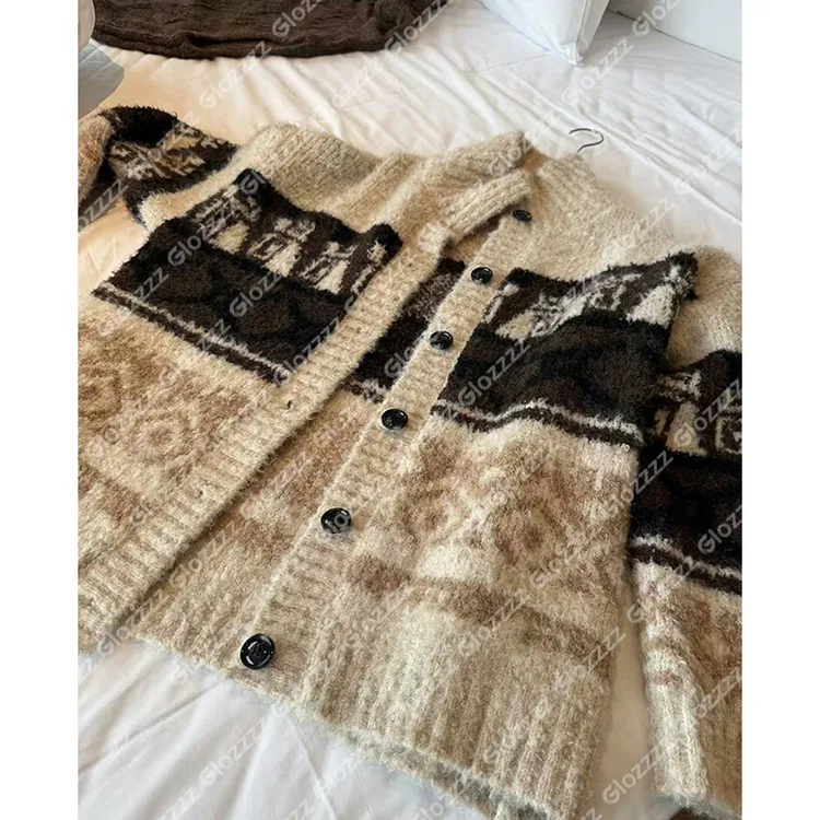 【Glozzzz】奢感配色 开衫长袖保暖发热厚款毛衣复古H41195-ZC027