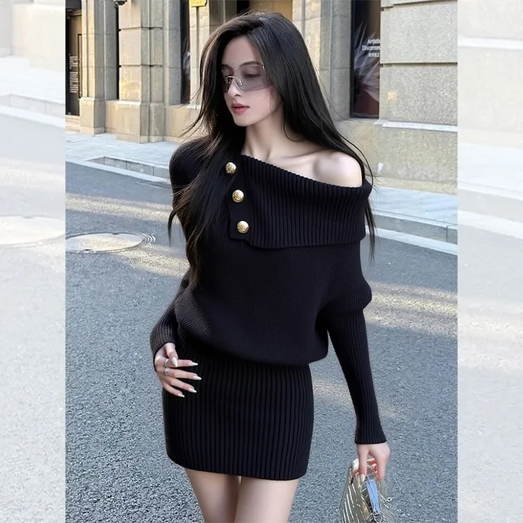 洋气时髦气质内搭黑色包臀短裙女装秋冬季高贵气质露肩针织连衣裙