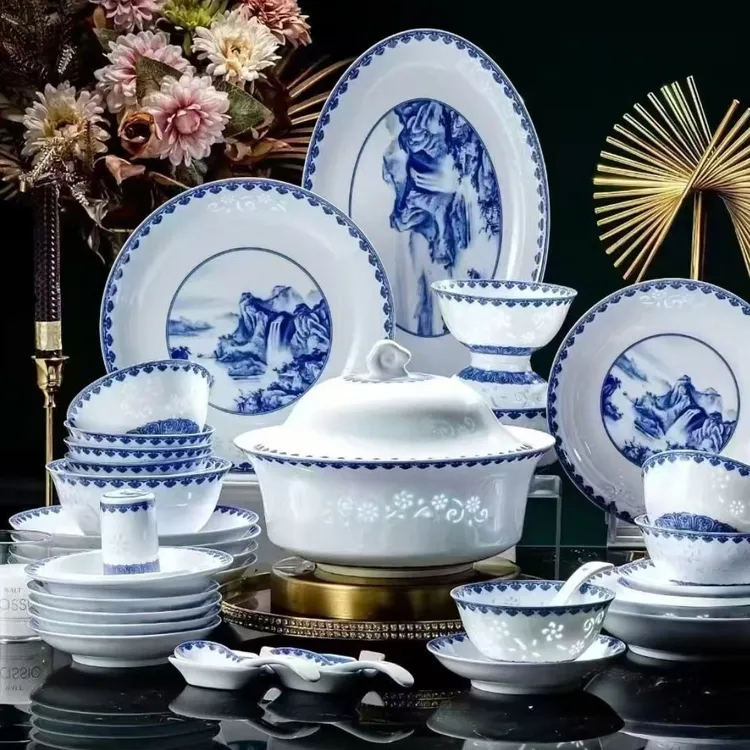 景德镇青花玲珑高白瓷高档餐具套装家用送礼佳品轻奢结婚吃饭盘碟