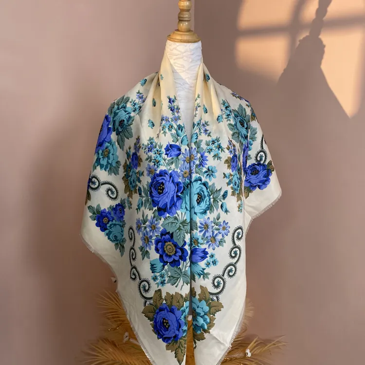 人造棉披肩民族风方形玫瑰花适中装饰披肩买五个送一个