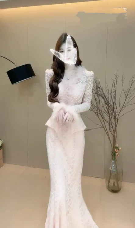 雪绒恋人 法式复古纯欲蕾丝V领套装女秋季气质长袖上衣半裙两件套
