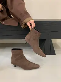 小众设计瘦瘦靴~秋冬款法式复古靴子尖头短靴平底短筒靴780-23/A1
