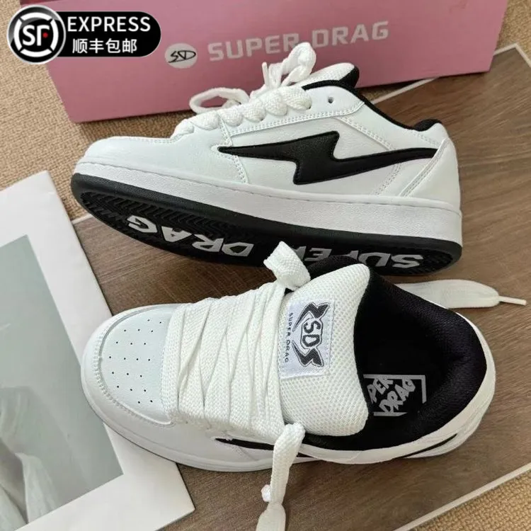 新款黑白小闪电字母底面包鞋女ins复古低帮滑板鞋百搭厚底休闲鞋