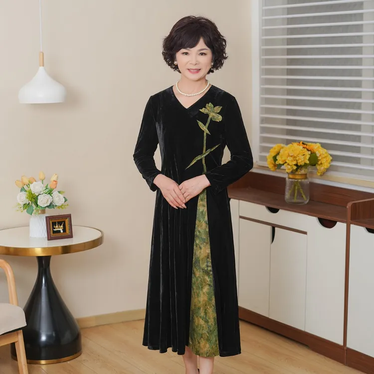 中年妈妈装秋装洋气高贵连衣裙2025新款中老年长袖大码休闲裙子