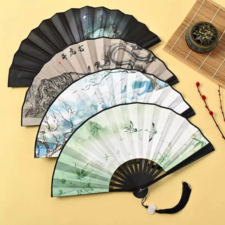 汉服扇子男童国风8寸塑料扇流苏吊坠国潮折扇儿童绢布古风拍照