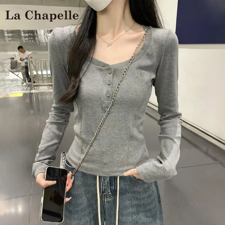 拉夏贝尔韩版圆领纽扣长袖T恤女2025秋季修身纯欲显瘦慵懒风上衣