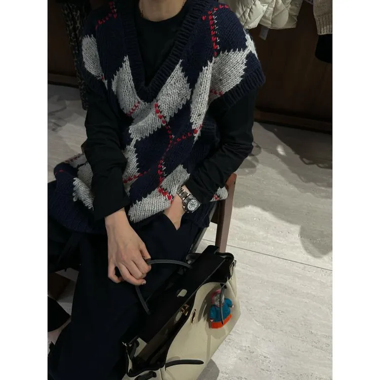 全手工100绵羊毛菱格纹V领无袖背心马甲  J25MY702