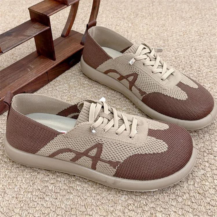 春季新款时尚洋气百搭德训鞋轻便舒适女休闲鞋软底平跟老北京布鞋