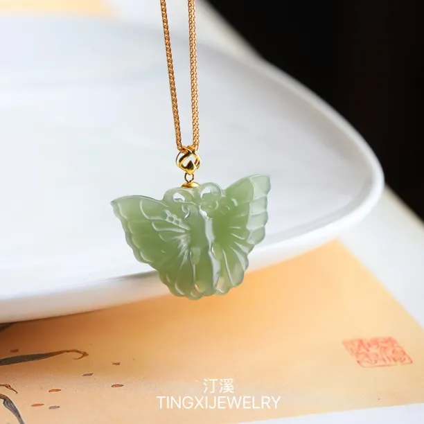 和田玉蝴蝶吊坠18K金镶玉+银项链时尚简约百搭精致多样性发其一