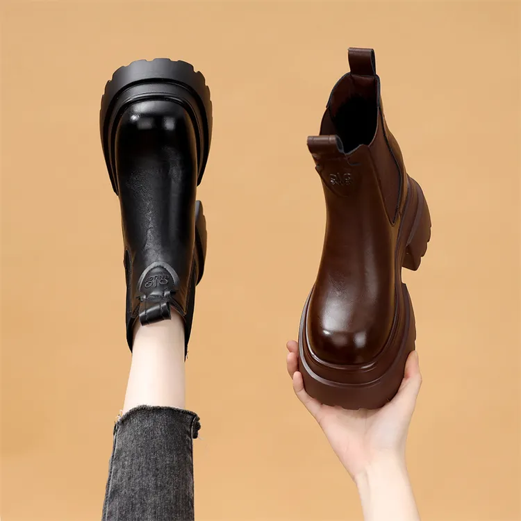 厚底小个子内增高12CM马丁靴女2025冬季新款加绒舒适显瘦英伦短靴