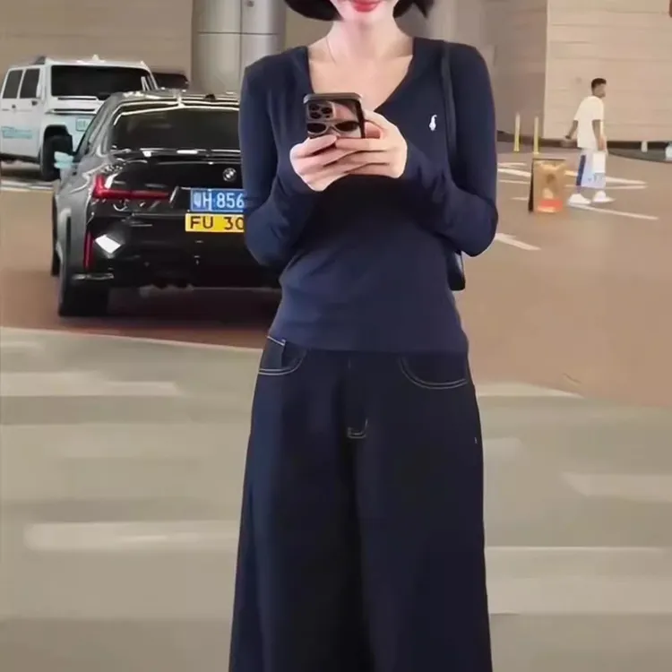 洋气V领连帽长袖T恤打底衫打底MM高腰直筒裤套装上衣秋款显瘦女款