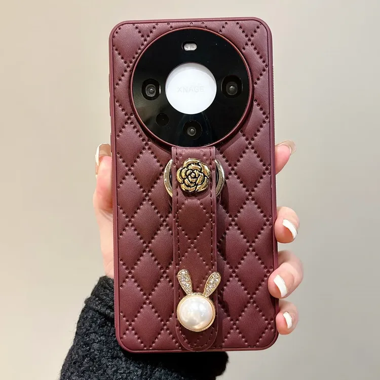 小香风腕带全包适用华为mate60pro+手机壳Mate60新款菱格防摔