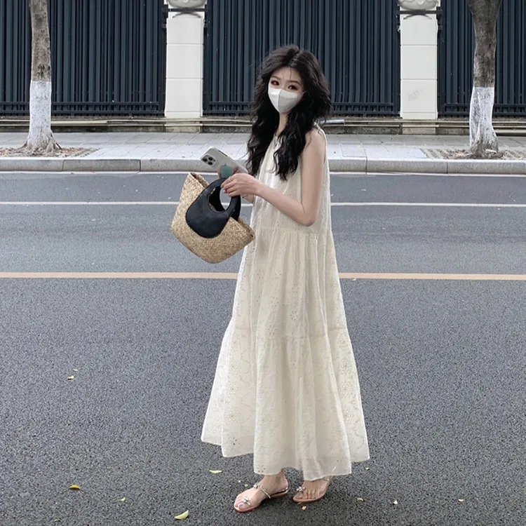 法式无袖重工钩花连衣裙女夏季设计感气质韩版时尚宽松高级长裙子